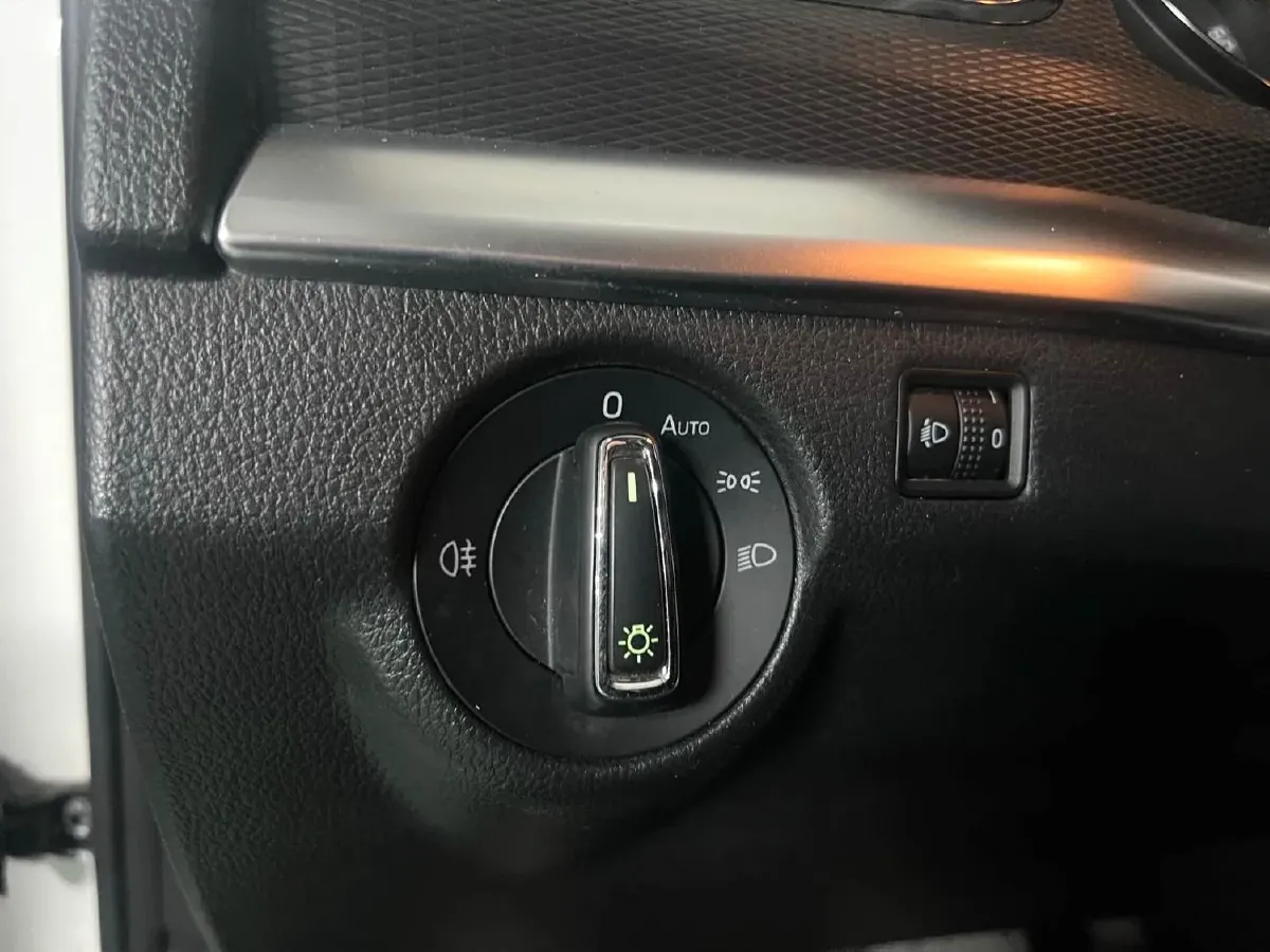 2022 Skoda Kamiq 1.5L 112HP L4 6AT,autocango,china used car exporter,china ev exporter,chinese used car exporter,chinese used ev exporter