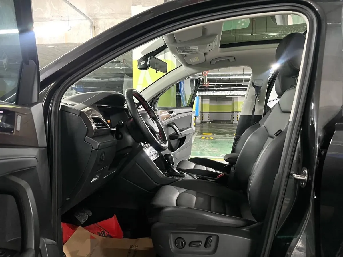 2021 Volkswagen Tharu 1.4T 150HP L4 7DCT,autocango,china used car exporter,china ev exporter,chinese used car exporter,chinese used ev exporter