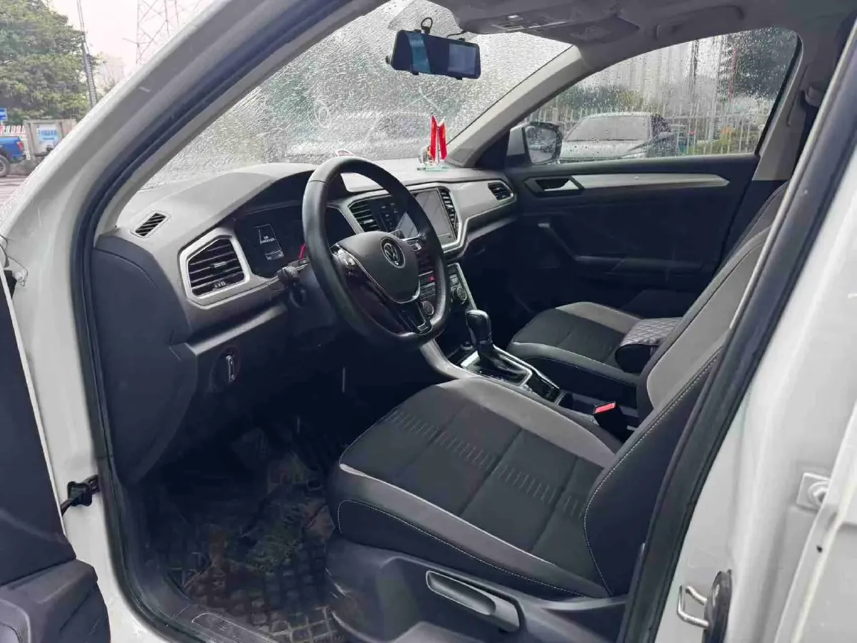 2021 Volkswagen T-Roc 1.4T 150HP L4 7DCT,autocango,china used car exporter,china ev exporter,chinese used car exporter,chinese used ev exporter