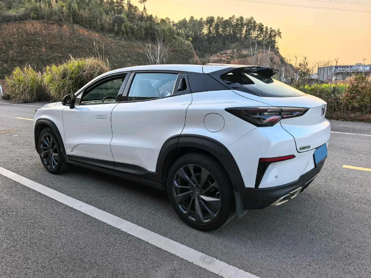 2020 ChangAn UNI-T 1.5T 180HP L4 7DCT,autocango,china used car exporter,china ev exporter,chinese used car exporter,chinese used ev exporter