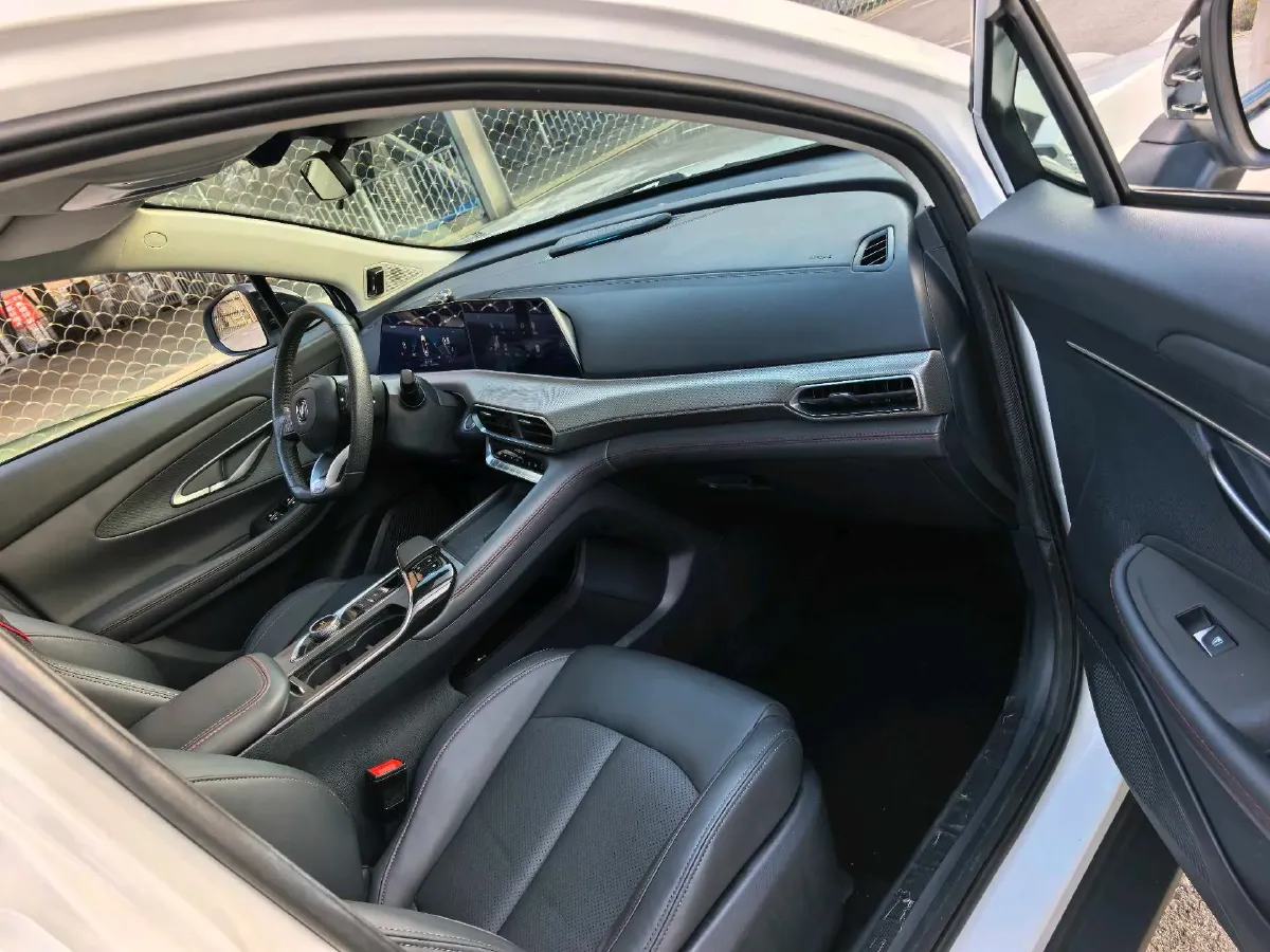 2020 ChangAn UNI-T 1.5T 180HP L4 7DCT,autocango,china used car exporter,china ev exporter,chinese used car exporter,chinese used ev exporter