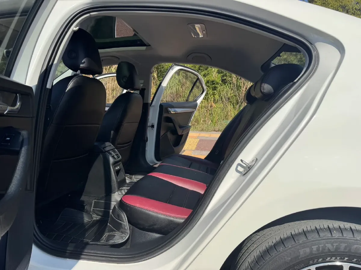 2018 Skoda Octavia 1.6L 110HP L4 6AT,autocango,china used car exporter,china ev exporter,chinese used car exporter,chinese used ev exporter