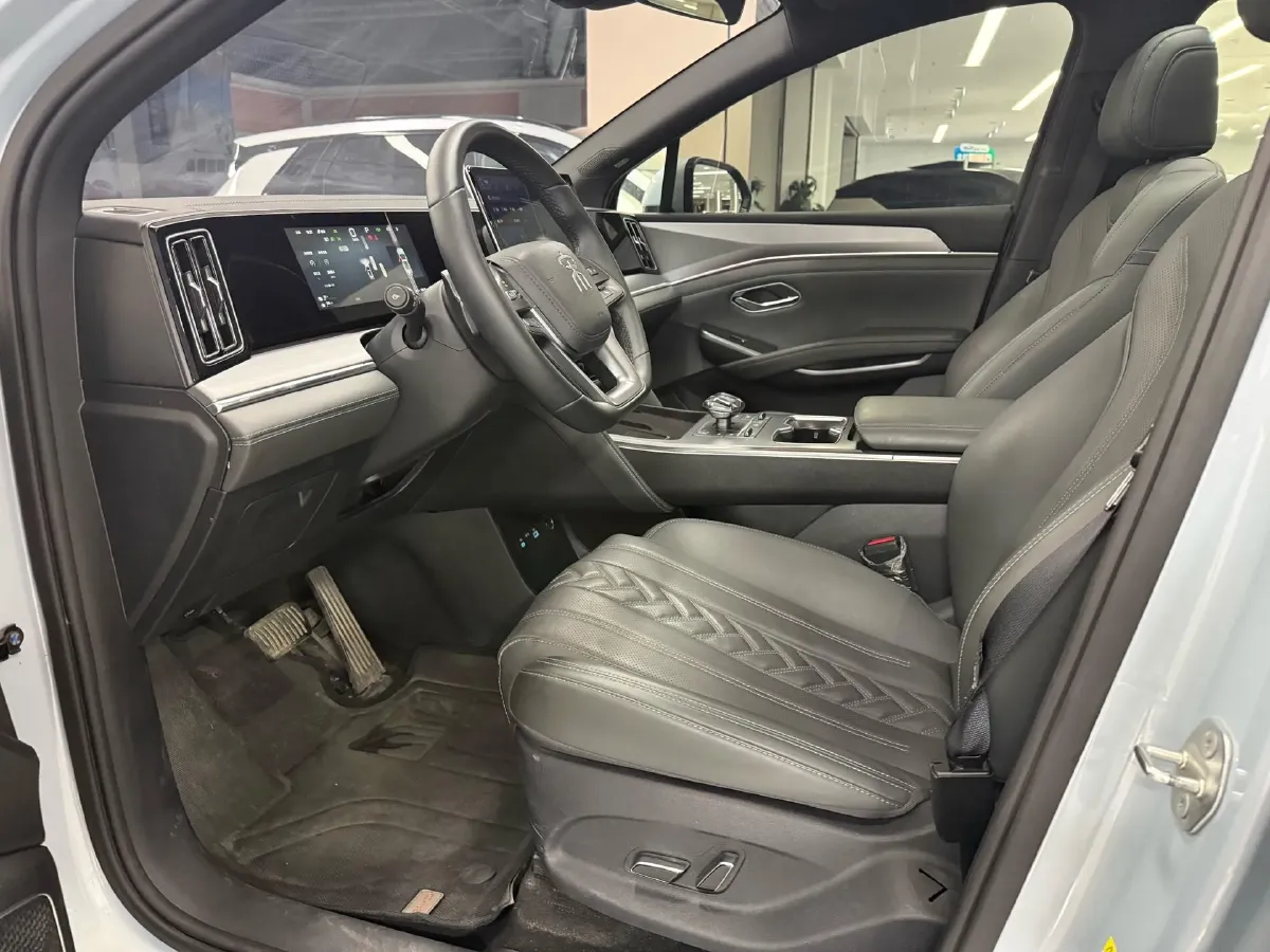 2025 BYD SongL DM-i 1.5L 101HP L4 E-CVT PHEV 26.6KWH,autocango,china used car exporter,china ev exporter,chinese used car exporter,chinese used ev exporter