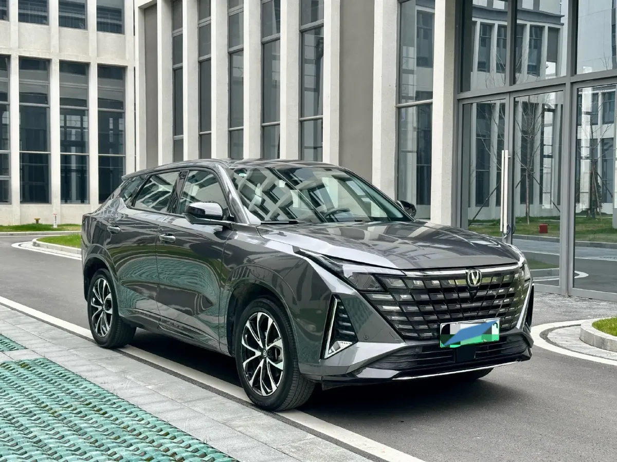 2025 ChangAn UNI-Z 1.5L 98HP L4 E-CVT PHEV 18.4KWH,autocango,china used car exporter,china ev exporter,chinese used car exporter,chinese used ev exporter