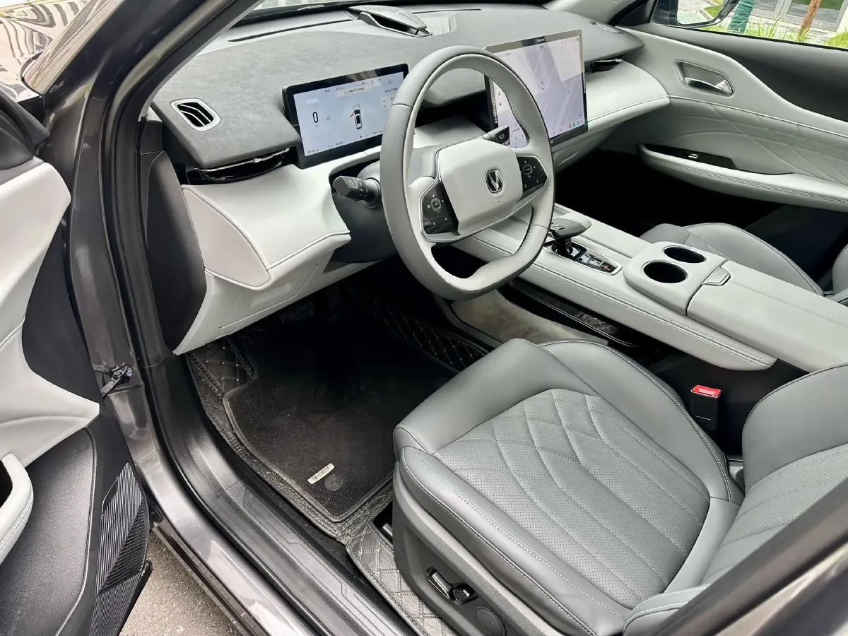 2025 ChangAn UNI-Z 1.5L 98HP L4 E-CVT PHEV 18.4KWH,autocango,china used car exporter,china ev exporter,chinese used car exporter,chinese used ev exporter