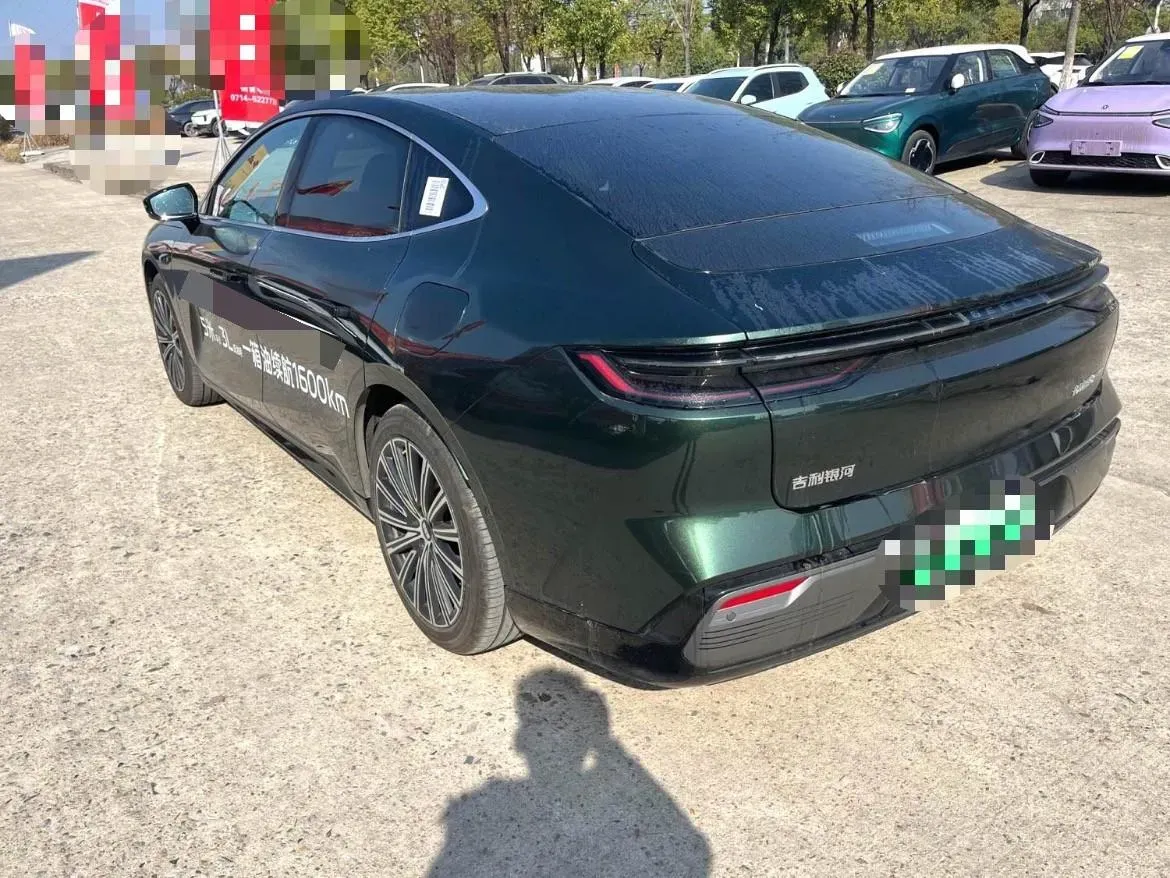 2025 Geely Galaxy Starshine 8 1.5L 112HP L4 1DHT PHEV,autocango,china used car exporter,china ev exporter,chinese used car exporter,chinese used ev exporter