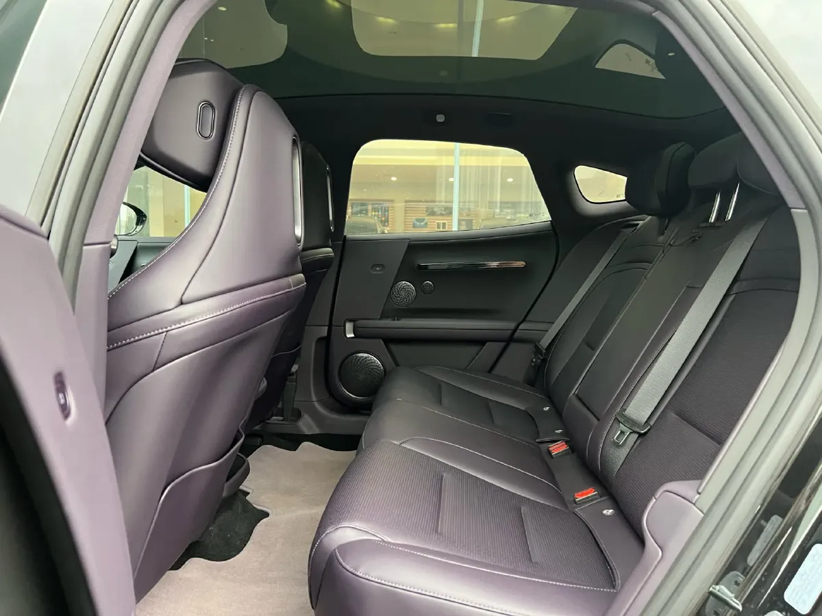 2025 Avatr 06 BEV,autocango,china used car exporter,china ev exporter,chinese used car exporter,chinese used ev exporter