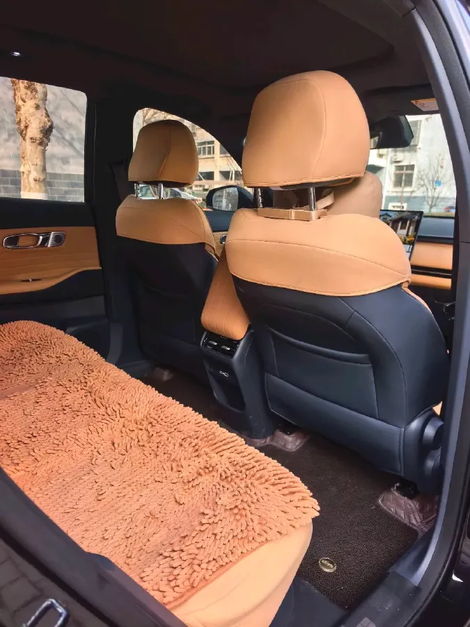 2025 LanDian E5 PLUS 1.5L 95HP L4 E-CVT PHEV 25KWH,autocango,china used car exporter,china ev exporter,chinese used car exporter,chinese used ev exporter