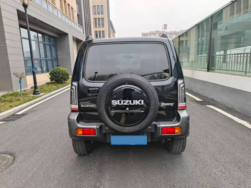 2015 Suzuki Jimny 1.3L 85HP L4 4AT,autocango,china used car exporter,china ev exporter,chinese used car exporter,chinese used ev exporter
