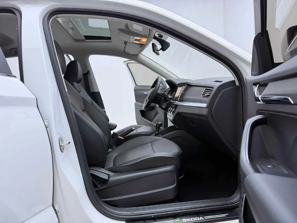 2021 Skoda Kamiq 1.5L 112HP L4 6AT,autocango,china used car exporter,china ev exporter,chinese used car exporter,chinese used ev exporter