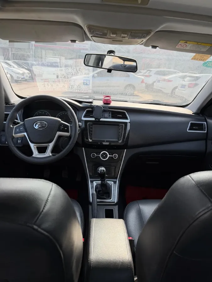 2018 Yema SiPaiKa 1.5L 112HP L4 5MT,autocango,china used car exporter,china ev exporter,chinese used car exporter,chinese used ev exporter