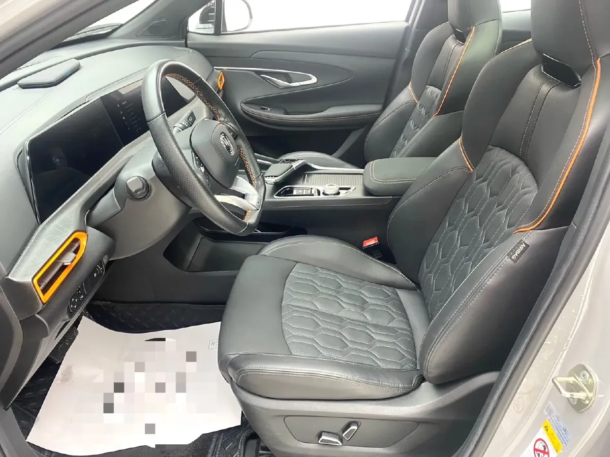 2022 ChangAn UNI-T 1.5T 188HP L4 7DCT,autocango,china used car exporter,china ev exporter,chinese used car exporter,chinese used ev exporter