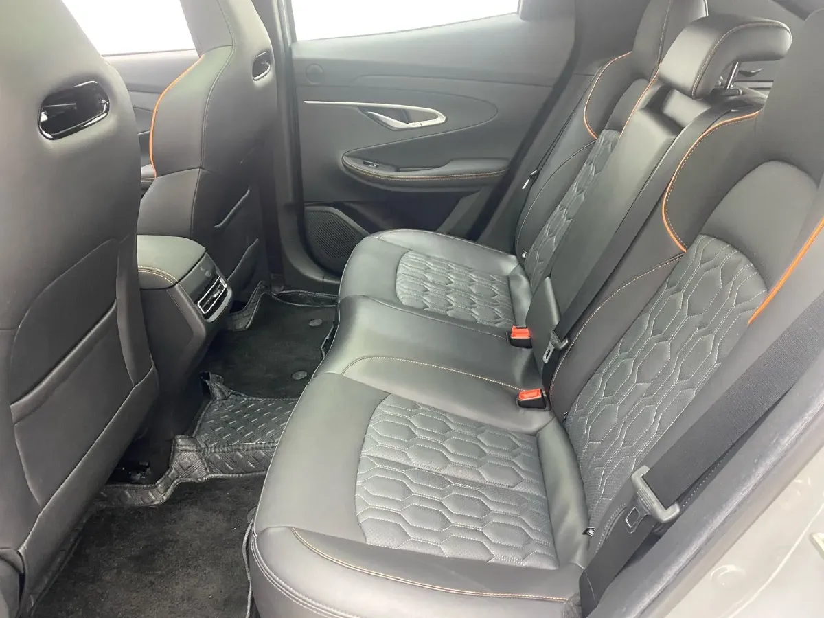 2022 ChangAn UNI-T 1.5T 188HP L4 7DCT,autocango,china used car exporter,china ev exporter,chinese used car exporter,chinese used ev exporter