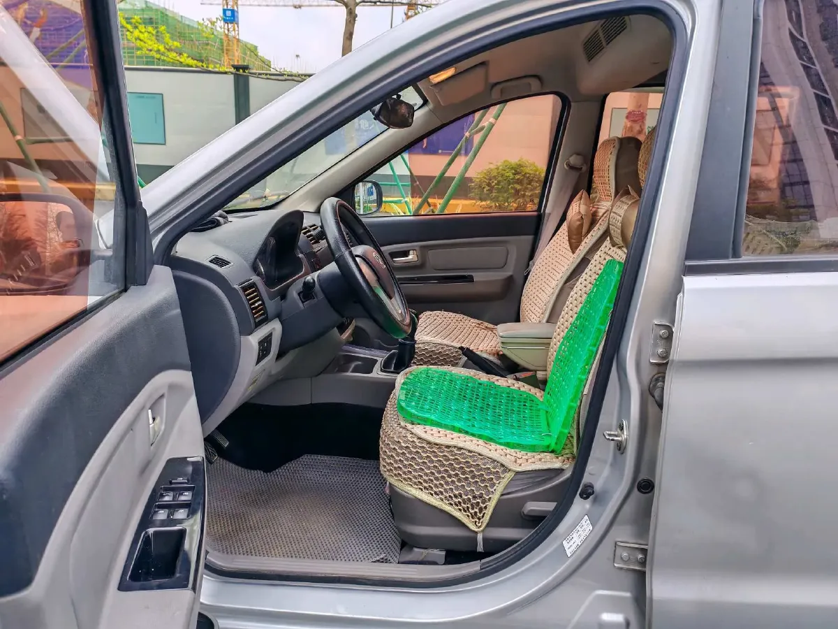 2017 BAIC WeiWang M20 1.5L 116HP L4 5MT,autocango,china used car exporter,china ev exporter,chinese used car exporter,chinese used ev exporter