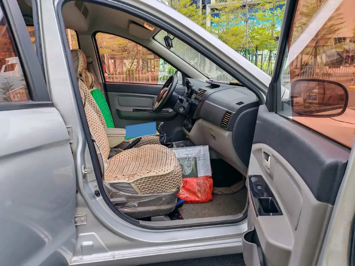 2017 BAIC WeiWang M20 1.5L 116HP L4 5MT,autocango,china used car exporter,china ev exporter,chinese used car exporter,chinese used ev exporter