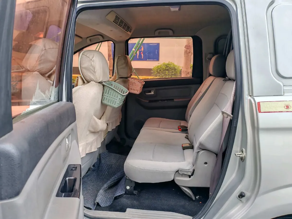 2017 BAIC WeiWang M20 1.5L 116HP L4 5MT,autocango,china used car exporter,china ev exporter,chinese used car exporter,chinese used ev exporter