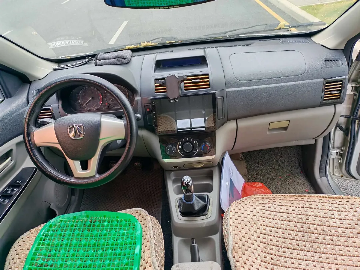 2017 BAIC WeiWang M20 1.5L 116HP L4 5MT,autocango,china used car exporter,china ev exporter,chinese used car exporter,chinese used ev exporter