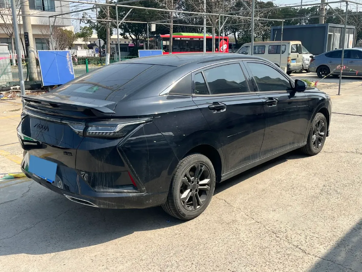 2024 DongFeng Aeolus YiXuan 1.5L 125HP L4 6DCT,autocango,china used car exporter,china ev exporter,chinese used car exporter,chinese used ev exporter