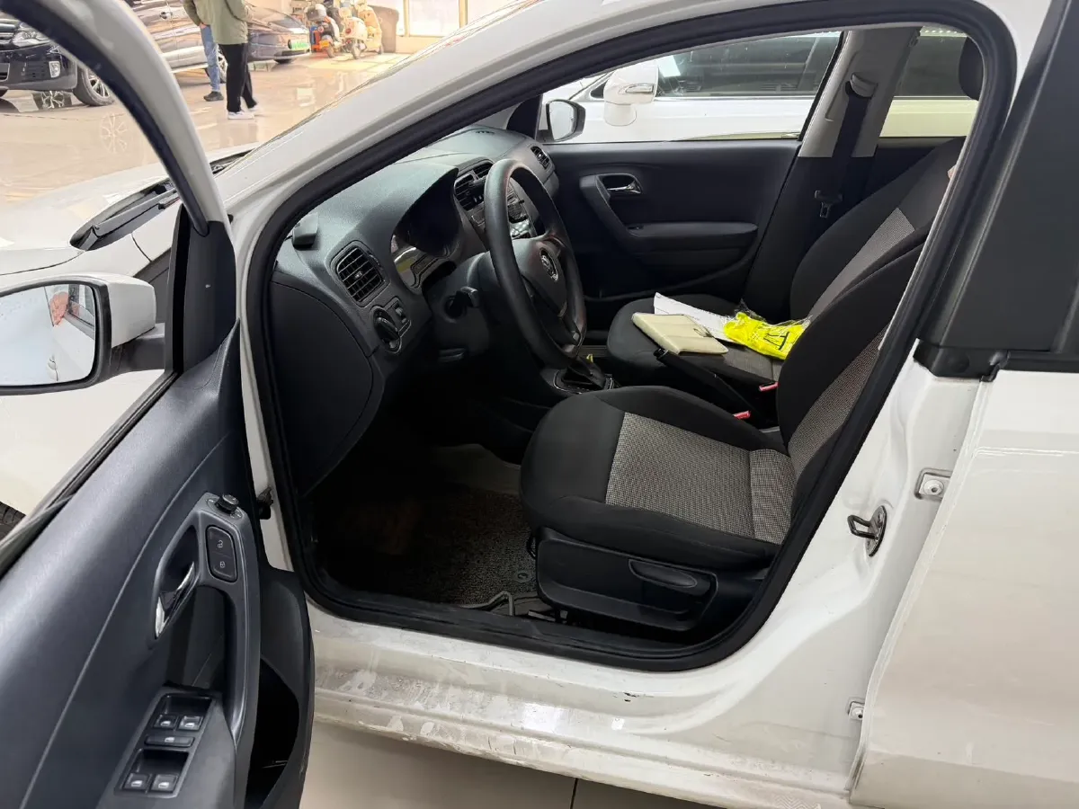 2016 Volkswagen Polo 1.4L 90HP L4 6AT,autocango,china used car exporter,china ev exporter,chinese used car exporter,chinese used ev exporter