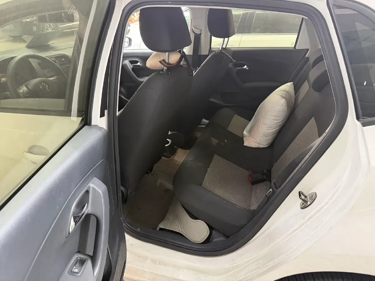 2016 Volkswagen Polo 1.4L 90HP L4 6AT,autocango,china used car exporter,china ev exporter,chinese used car exporter,chinese used ev exporter