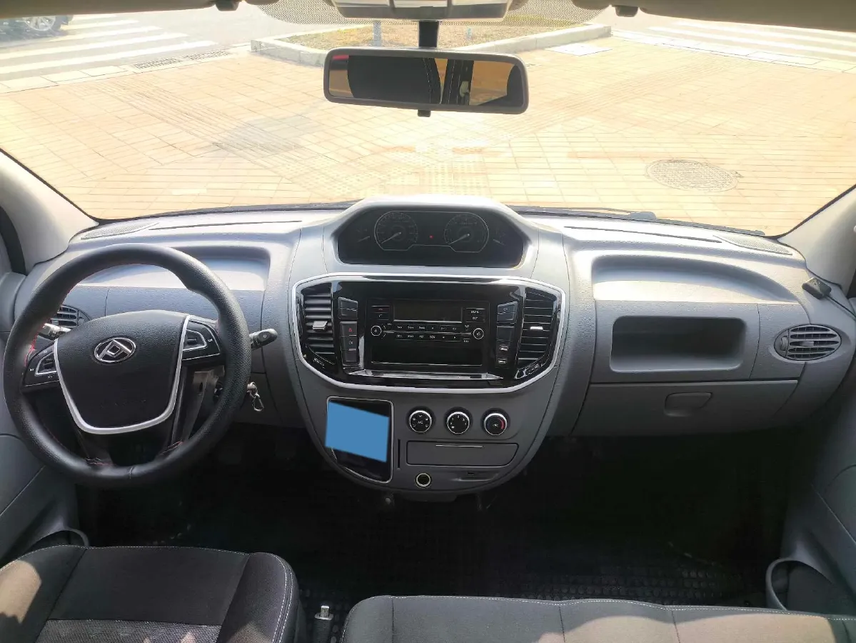 2021 MAXUS XinTu V80 2.0T 139HP L4 6MT,autocango,china used car exporter,china ev exporter,chinese used car exporter,chinese used ev exporter