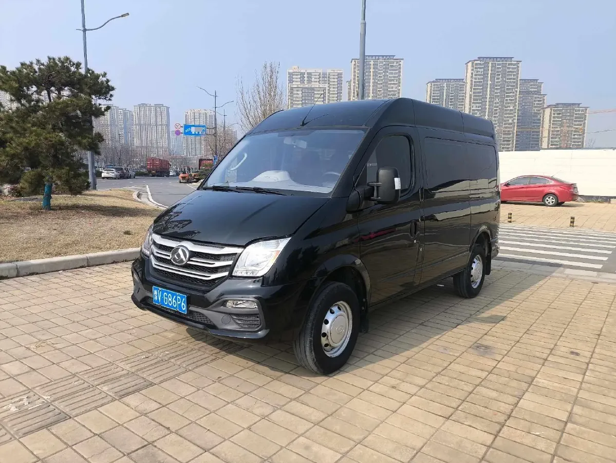 2021 MAXUS XinTu V80 2.0T 139HP L4 6MT,autocango,china used car exporter,china ev exporter,chinese used car exporter,chinese used ev exporter