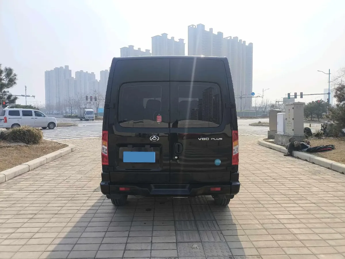 2021 MAXUS XinTu V80 2.0T 139HP L4 6MT,autocango,china used car exporter,china ev exporter,chinese used car exporter,chinese used ev exporter