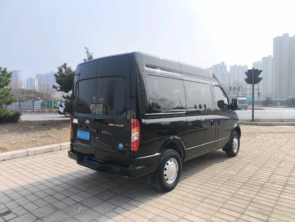 2021 MAXUS XinTu V80 2.0T 139HP L4 6MT,autocango,china used car exporter,china ev exporter,chinese used car exporter,chinese used ev exporter