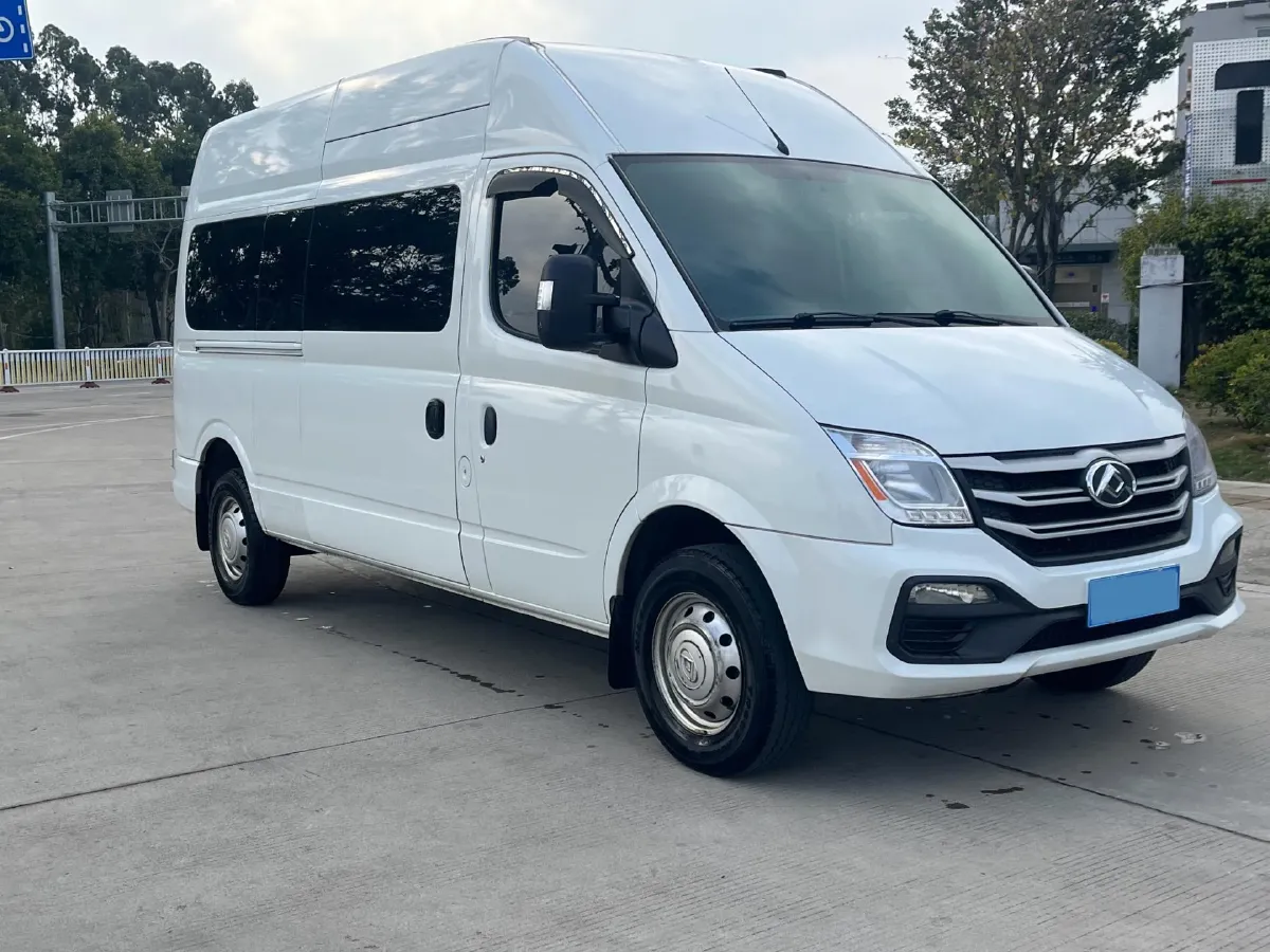 2019 MAXUS XinTu V80 2.0T 139HP L4 6MT,autocango,china used car exporter,china ev exporter,chinese used car exporter,chinese used ev exporter