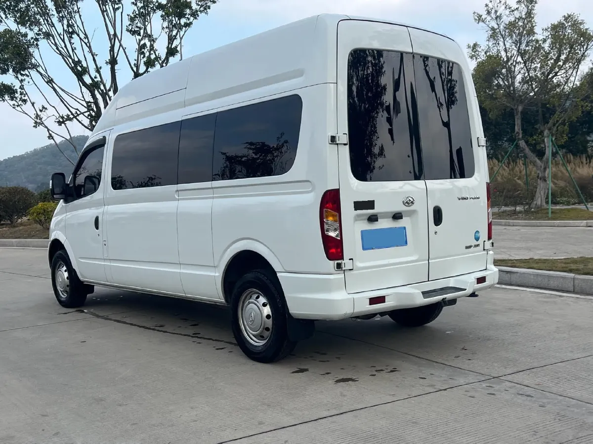 2019 MAXUS XinTu V80 2.0T 139HP L4 6MT,autocango,china used car exporter,china ev exporter,chinese used car exporter,chinese used ev exporter