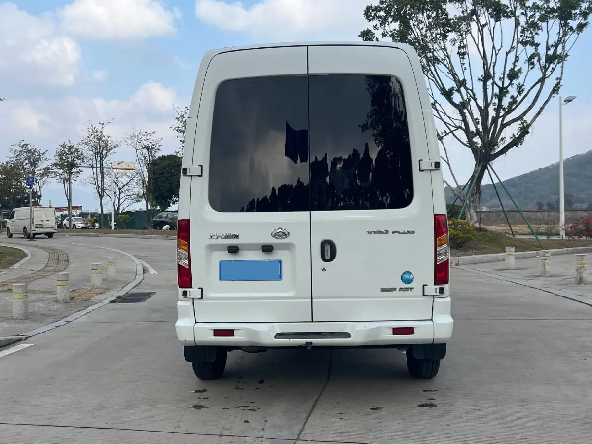 2019 MAXUS XinTu V80 2.0T 139HP L4 6MT,autocango,china used car exporter,china ev exporter,chinese used car exporter,chinese used ev exporter