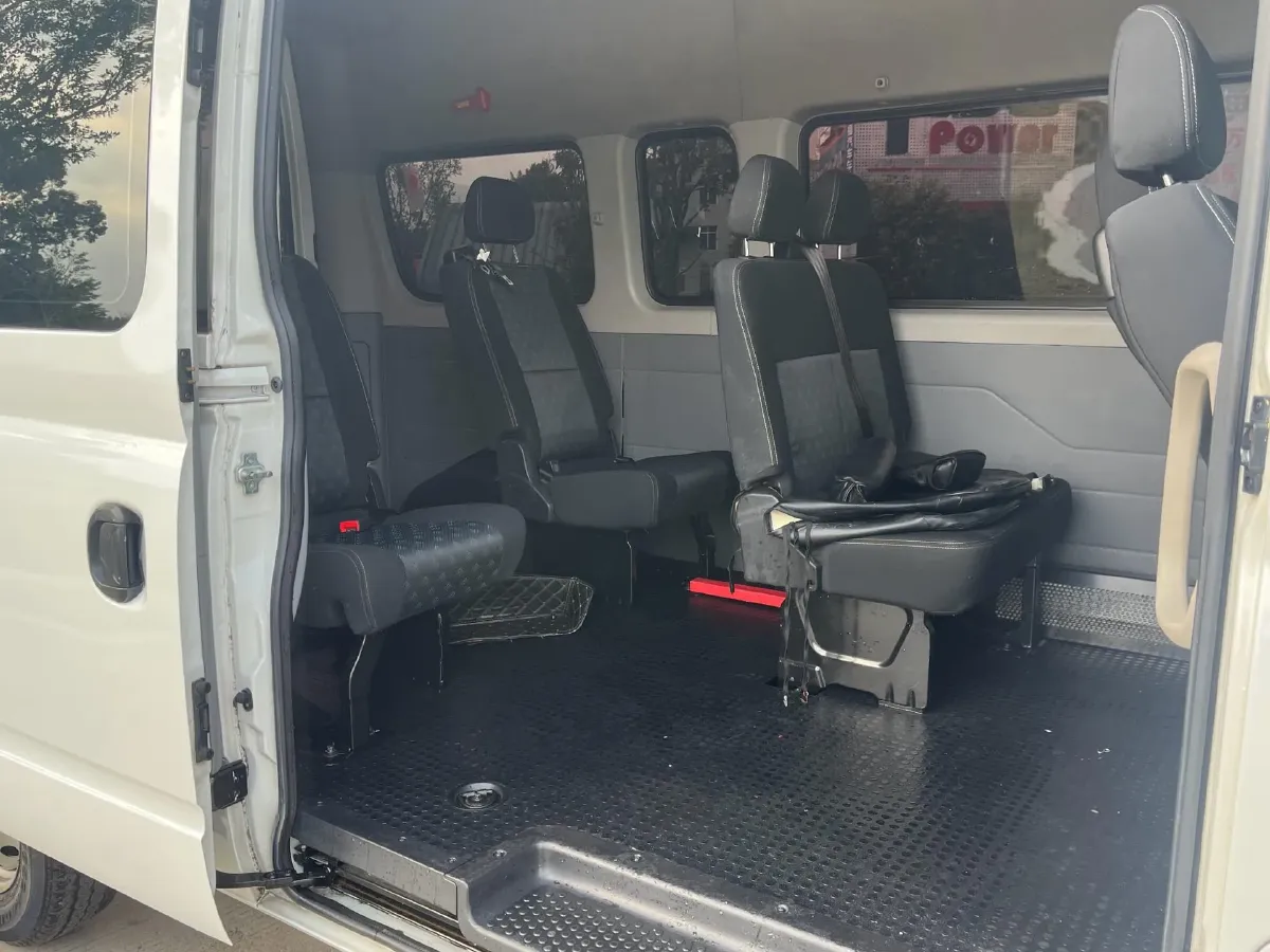 2019 MAXUS XinTu V80 2.0T 139HP L4 6MT,autocango,china used car exporter,china ev exporter,chinese used car exporter,chinese used ev exporter