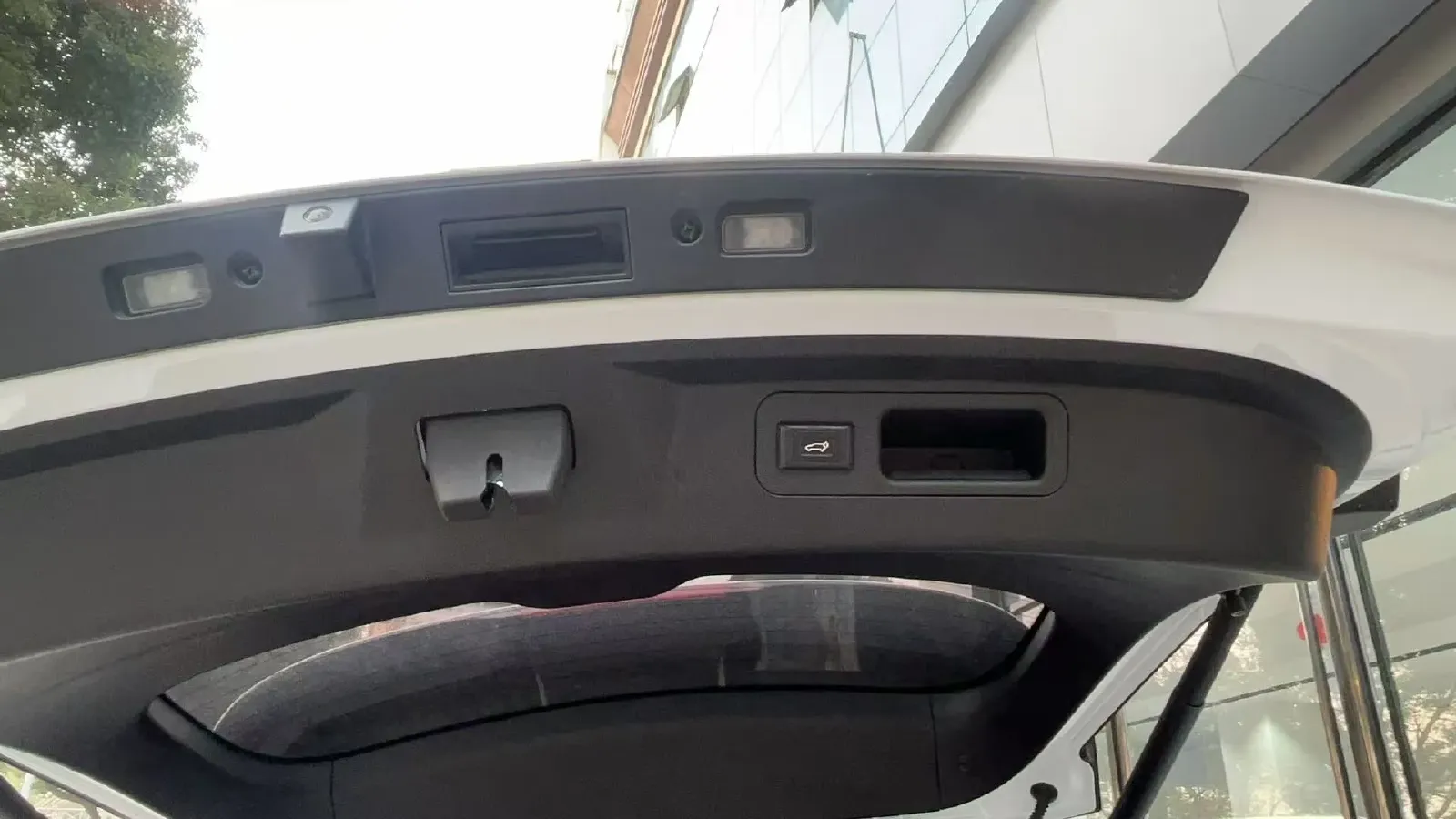 2024 BYD Song Pro 1.5L 110HP L4 E-CVT PHEV 12.9KWH,autocango,china used car exporter,china ev exporter,chinese used car exporter,chinese used ev exporter