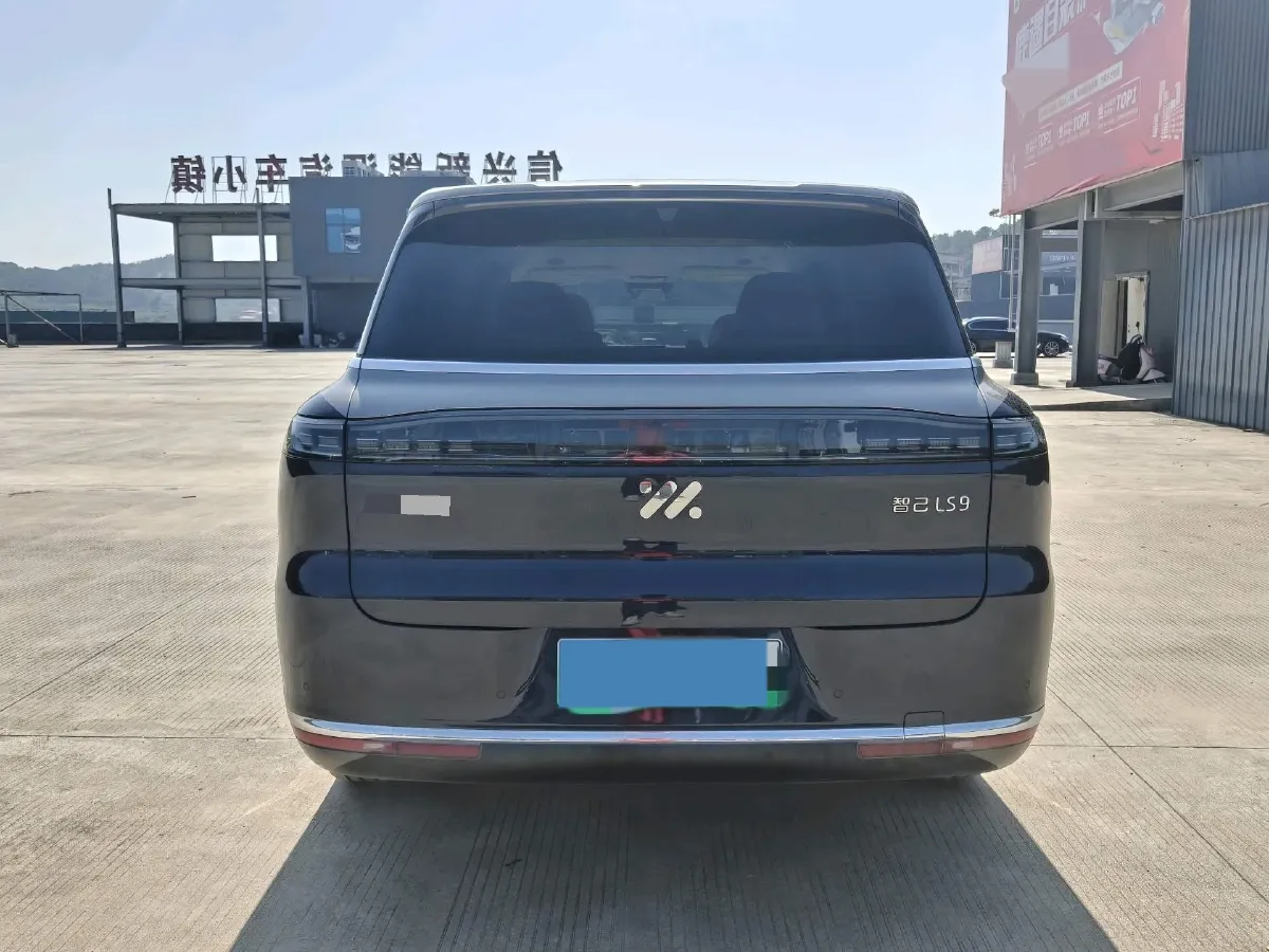 2026 IM LS9 REEV 155HP REEV,autocango,china used car exporter,china ev exporter,chinese used car exporter,chinese used ev exporter