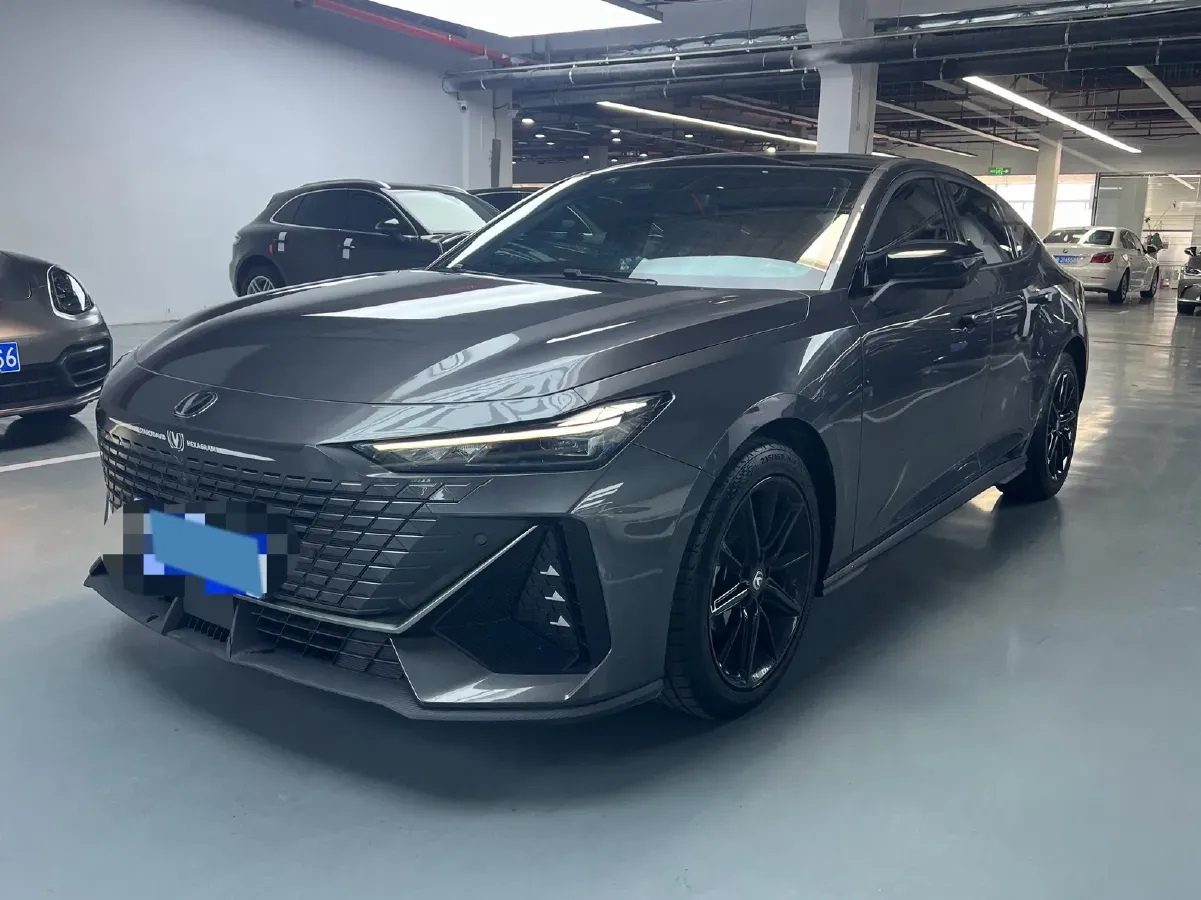 2023 ChangAn UNI-V 1.5T 188HP L4 7DCT,autocango,china used car exporter,china ev exporter,chinese used car exporter,chinese used ev exporter