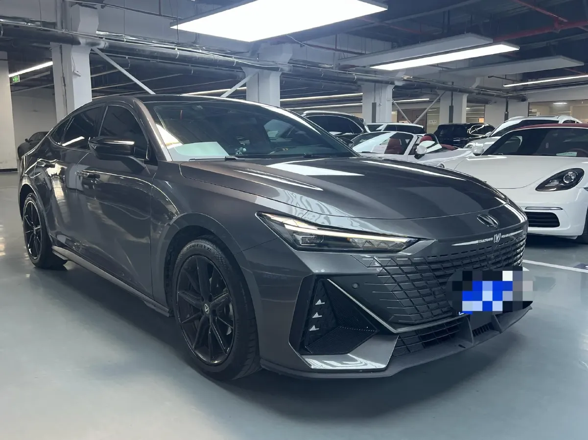2023 ChangAn UNI-V 1.5T 188HP L4 7DCT,autocango,china used car exporter,china ev exporter,chinese used car exporter,chinese used ev exporter