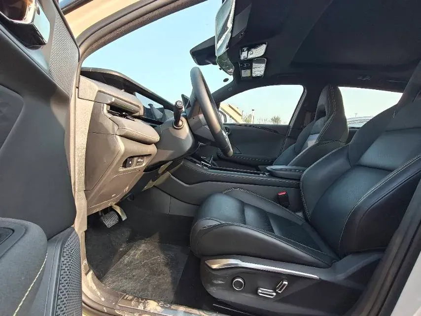 2025 LYNK&CO 06 1.5T 181HP L4 7DCT,autocango,china used car exporter,china ev exporter,chinese used car exporter,chinese used ev exporter