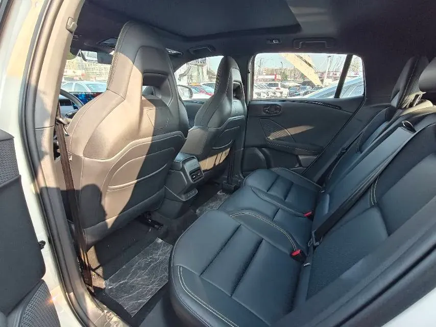 2025 LYNK&CO 06 1.5T 181HP L4 7DCT,autocango,china used car exporter,china ev exporter,chinese used car exporter,chinese used ev exporter