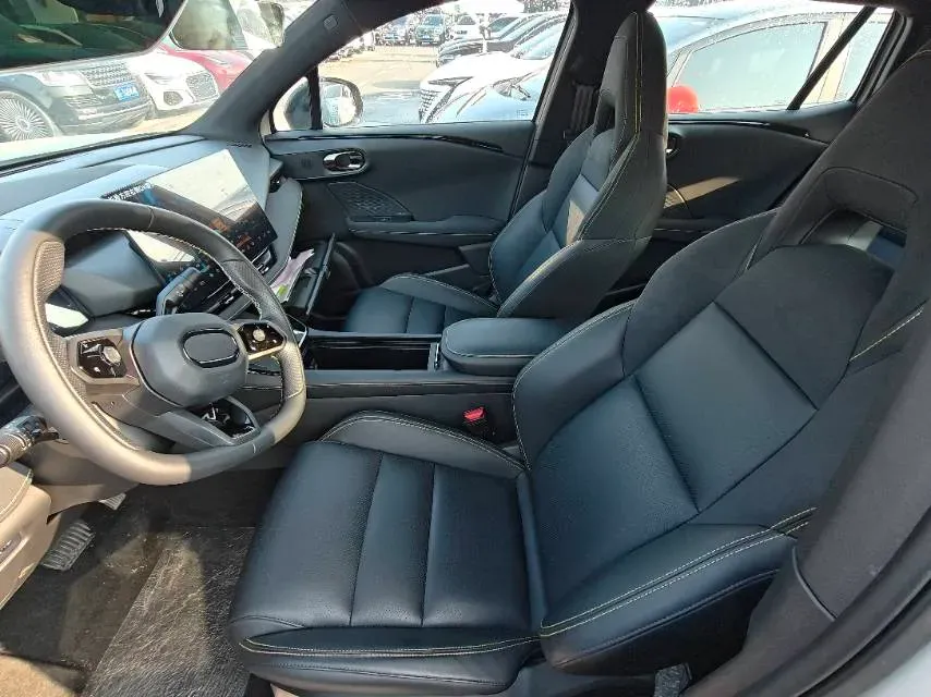 2025 LYNK&CO 06 1.5T 181HP L4 7DCT,autocango,china used car exporter,china ev exporter,chinese used car exporter,chinese used ev exporter