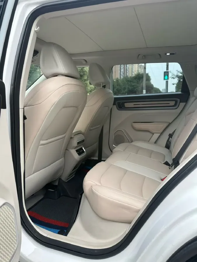 2023 Geely ICON 1.5T 181HP L4 7DCT,autocango,china used car exporter,china ev exporter,chinese used car exporter,chinese used ev exporter