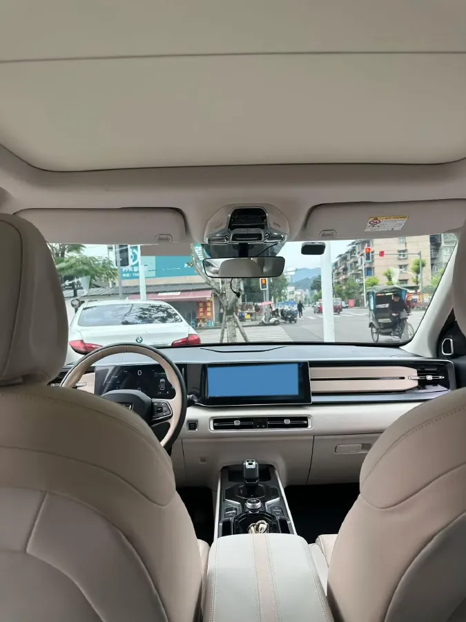 2023 Geely ICON 1.5T 181HP L4 7DCT,autocango,china used car exporter,china ev exporter,chinese used car exporter,chinese used ev exporter