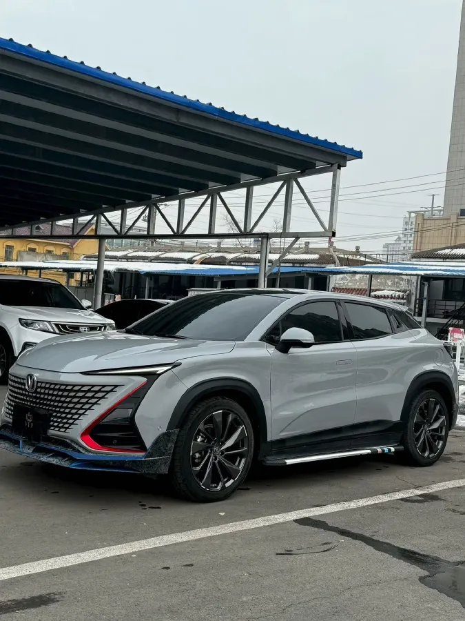 2021 ChangAn UNI-T 1.5T 180HP L4 7DCT,autocango,china used car exporter,china ev exporter,chinese used car exporter,chinese used ev exporter