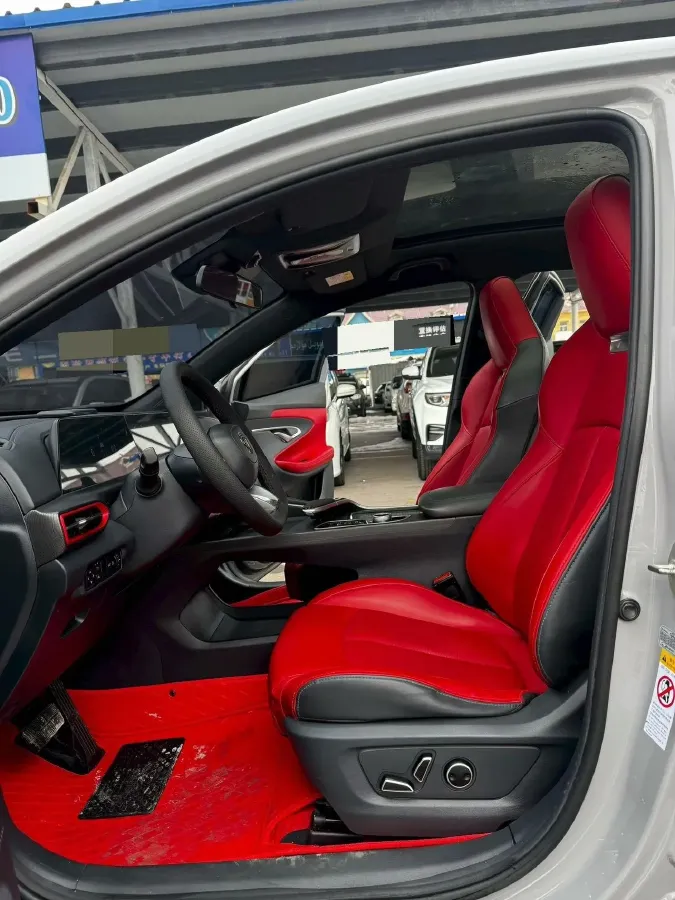 2021 ChangAn UNI-T 1.5T 180HP L4 7DCT,autocango,china used car exporter,china ev exporter,chinese used car exporter,chinese used ev exporter