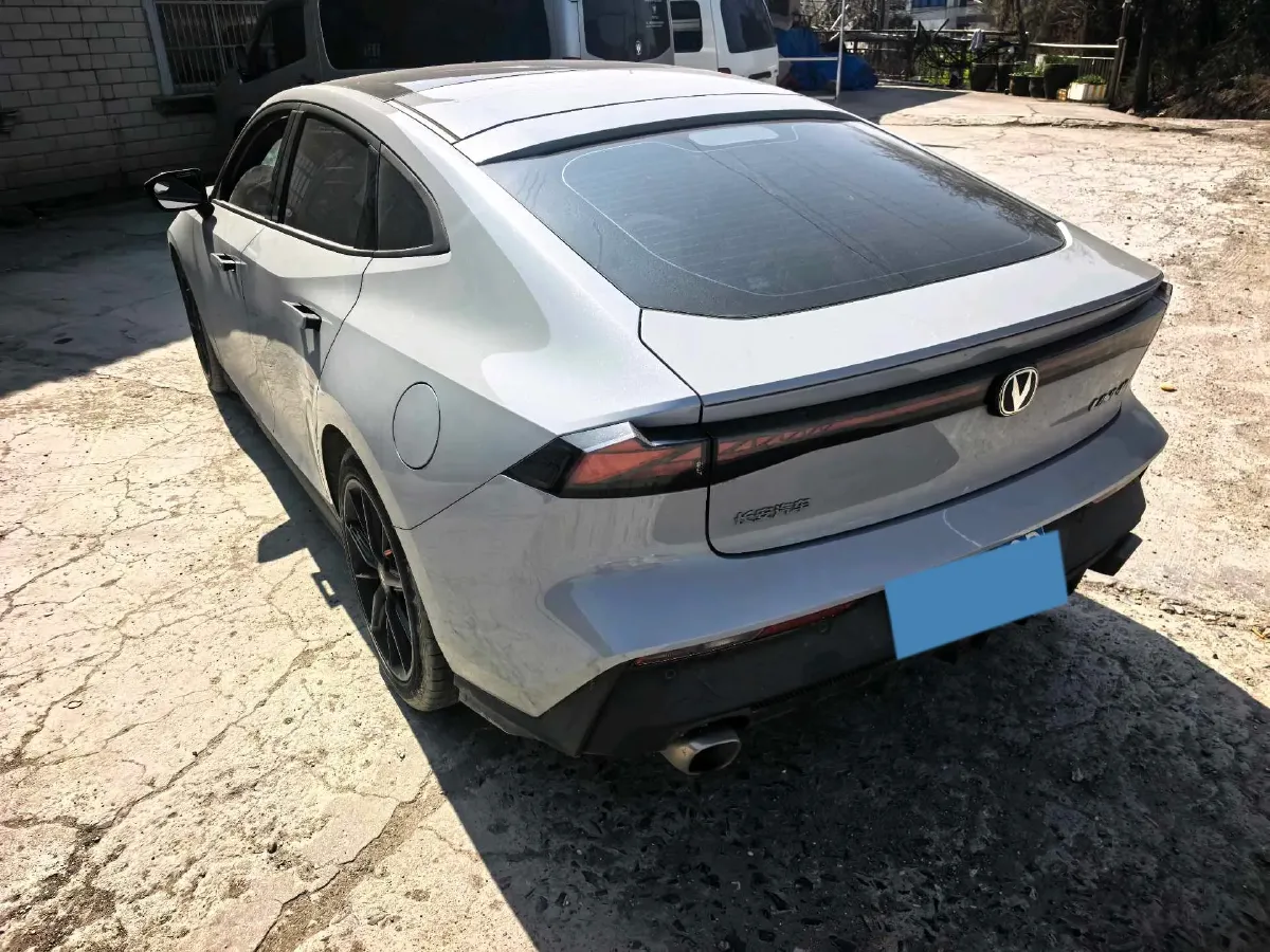 2022 ChangAn UNI-V 1.5T 188HP L4 7DCT,autocango,china used car exporter,china ev exporter,chinese used car exporter,chinese used ev exporter