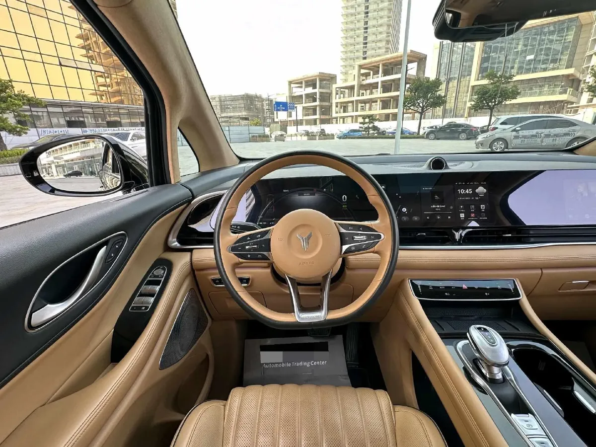 2024 Voyah Dream 1.5T 150HP L4 PHEV 43KWH,autocango,china used car exporter,china ev exporter,chinese used car exporter,chinese used ev exporter