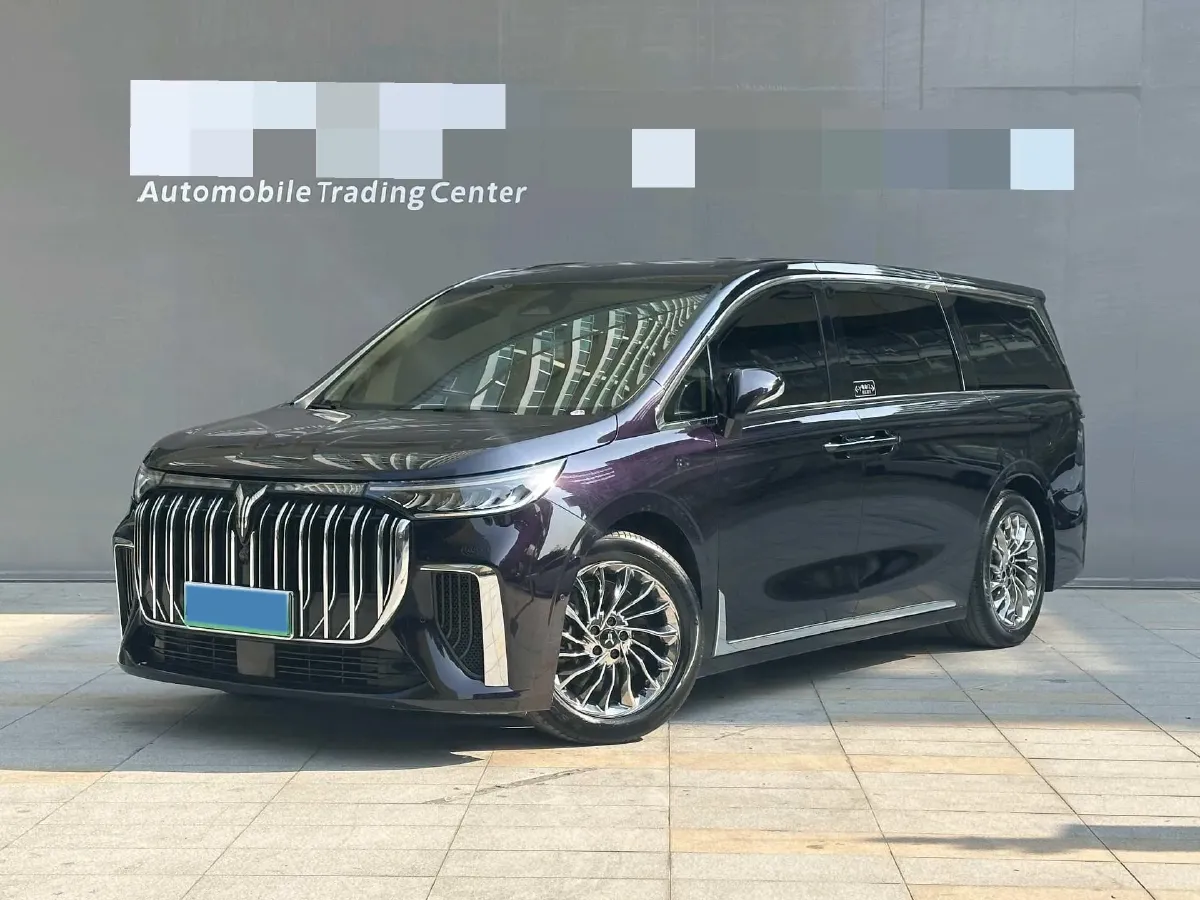 2024 Voyah Dream 1.5T 150HP L4 PHEV 43KWH,autocango,china used car exporter,china ev exporter,chinese used car exporter,chinese used ev exporter