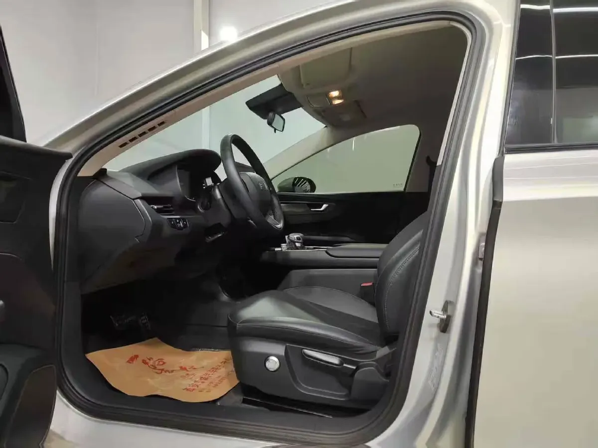 2022 HongQi E-QM5 BEV 54KWH,autocango,china used car exporter,china ev exporter,chinese used car exporter,chinese used ev exporter