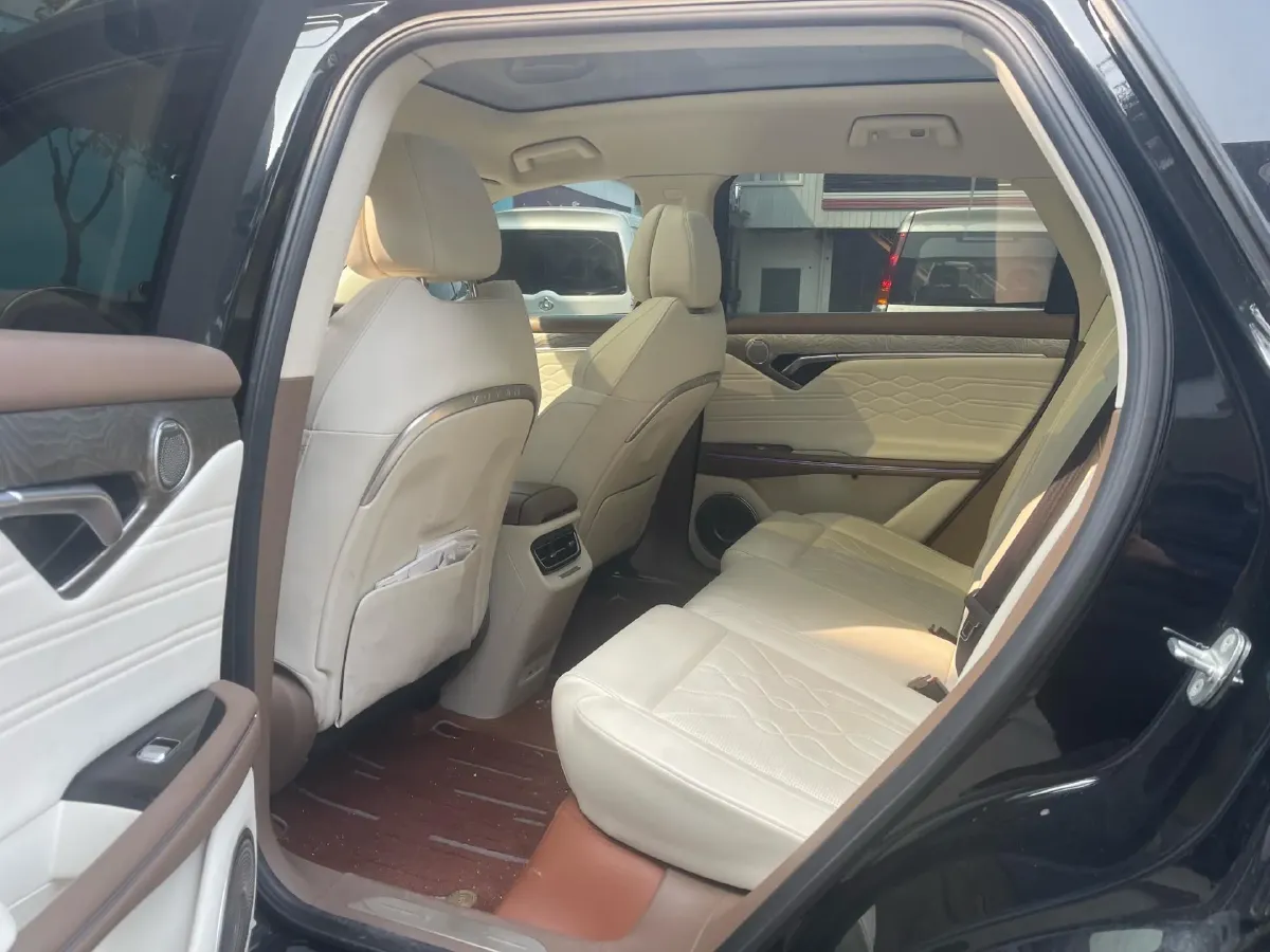 2021 Voyah FREE Range Extended 109HP REEV 33KWH,autocango,china used car exporter,china ev exporter,chinese used car exporter,chinese used ev exporter