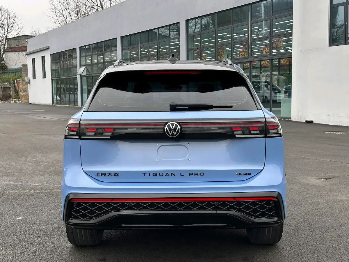 2024 Volkswagen Tiguan L 2.0T 220HP L4 7DCT,autocango,china used car exporter,china ev exporter,chinese used car exporter,chinese used ev exporter