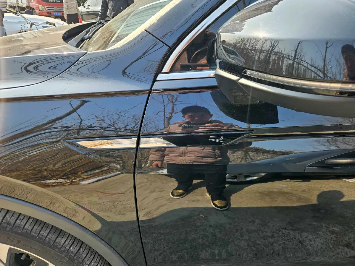 2023 Volkswagen Tiguan L 2.0T 186HP L4 7DCT,autocango,china used car exporter,china ev exporter,chinese used car exporter,chinese used ev exporter